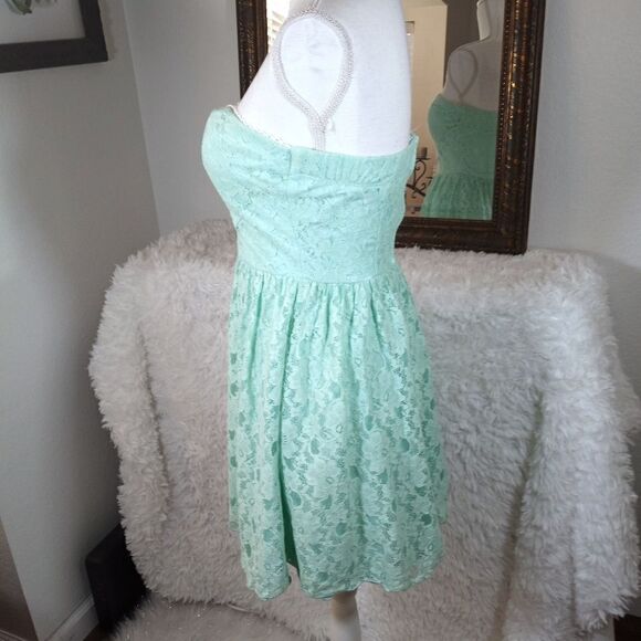 SPEECHLESS MINT STRAPLESS LACE DRESS SZ.7 EUC - Picture 5 of 9